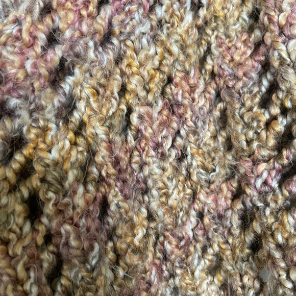 Vintage Bohemian Neutral Crochet/Knit Cape/shawl - Picture 7 of 7